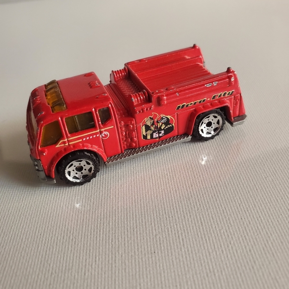 Vintage 2001 "Water Pumper" Matchbox - Picture 3 of 7